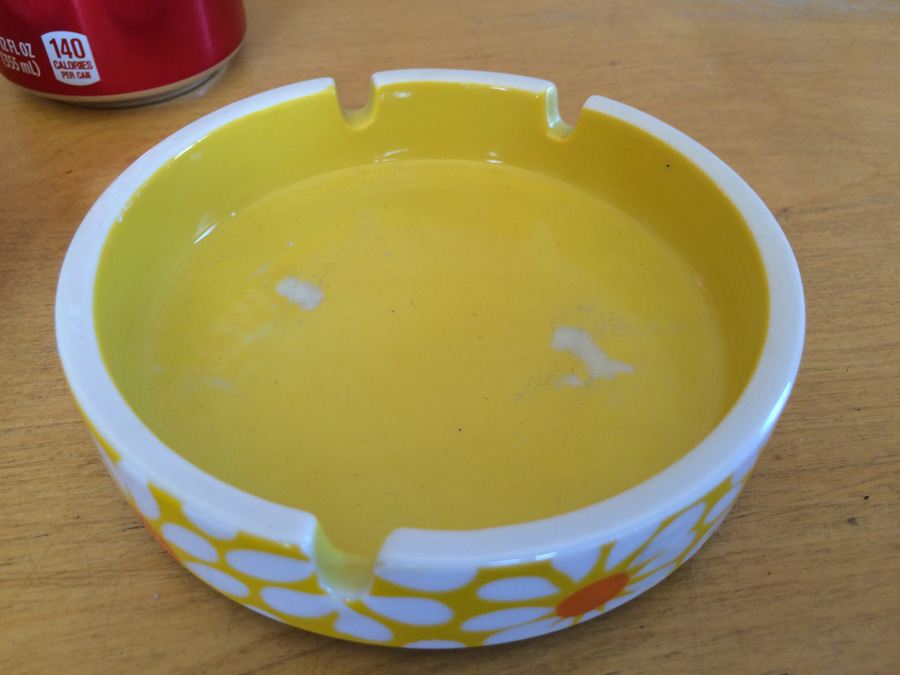 Pair of Retro Mid-Century Ashtrays [Photo 5]