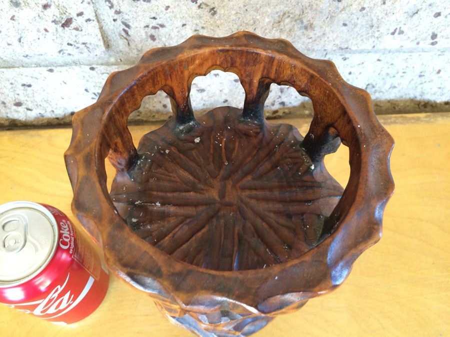 Unique Wood Carved Candle Holder with DeGrazia Candle [Photo 4]