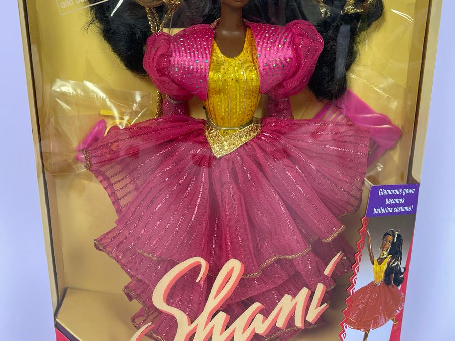 Nichelle Shani Barbie New In Box Mattel 1991 [Photo 4]