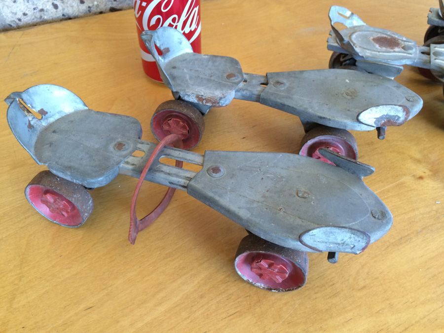 Pair of Vintage Metal Shoe Skates - Missing Straps [Photo 2]