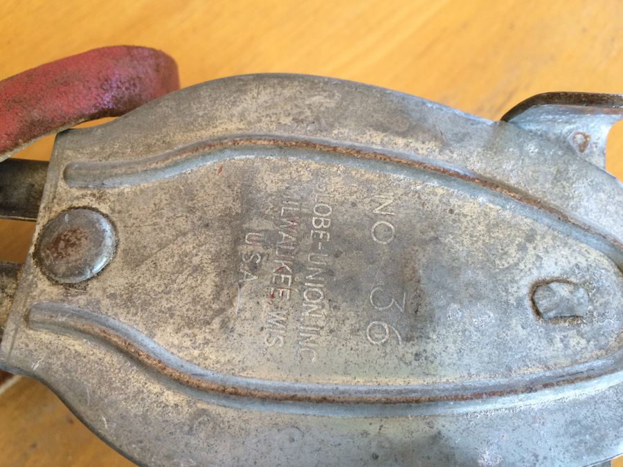 Pair of Vintage Metal Shoe Skates - Missing Straps [Photo 5]