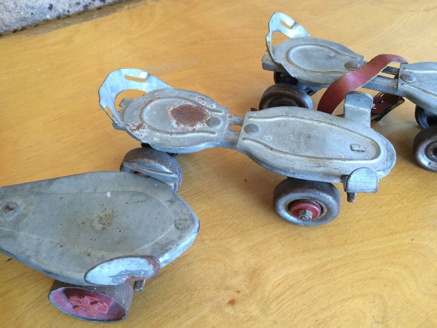 Pair of Vintage Metal Shoe Skates - Missing Straps [Photo 3]