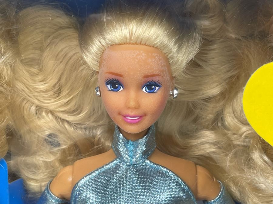 Toys 'R' Us Limited Edition Sweet Romance Barbie New In Box Doll Mattel 1991 [Photo 3]