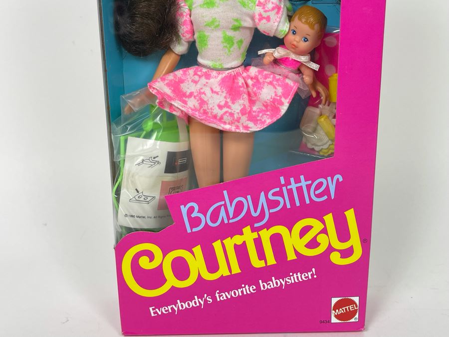 Babysitter Courtney Barbie New In Box Doll Mattel 1990 [Photo 3]