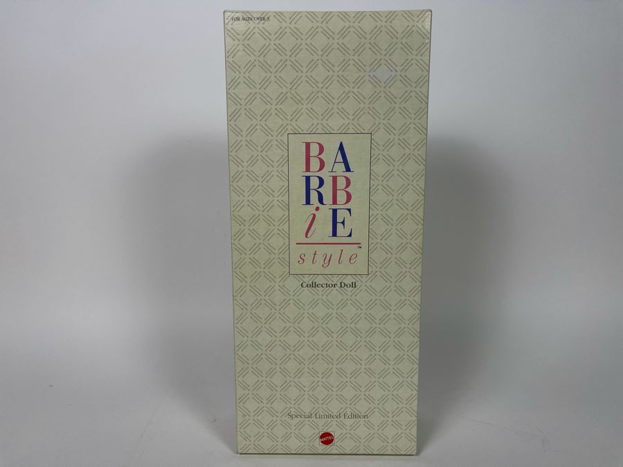 Special Limited Edition Barbie Style Collector Doll New In Box Mattel 1990 [Photo 2]