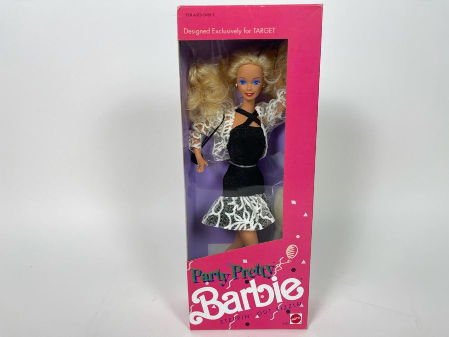 Party Pretty Barbie Doll New In Box Mattel 1990 [Photo 1]
