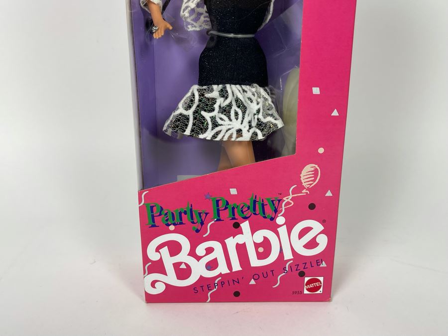 Party Pretty Barbie Doll New In Box Mattel 1990 [Photo 3]