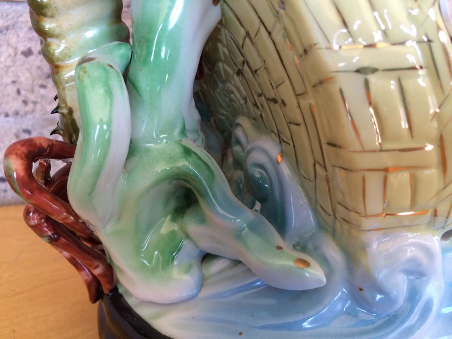 Large Unique Pottery with Multiple Lobsters [Photo 14]