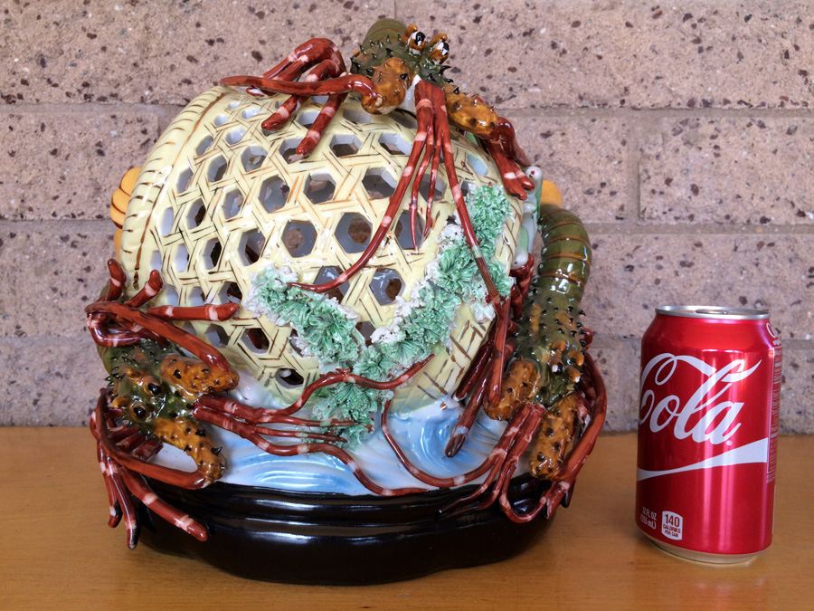 Large Unique Pottery with Multiple Lobsters [Photo 1]