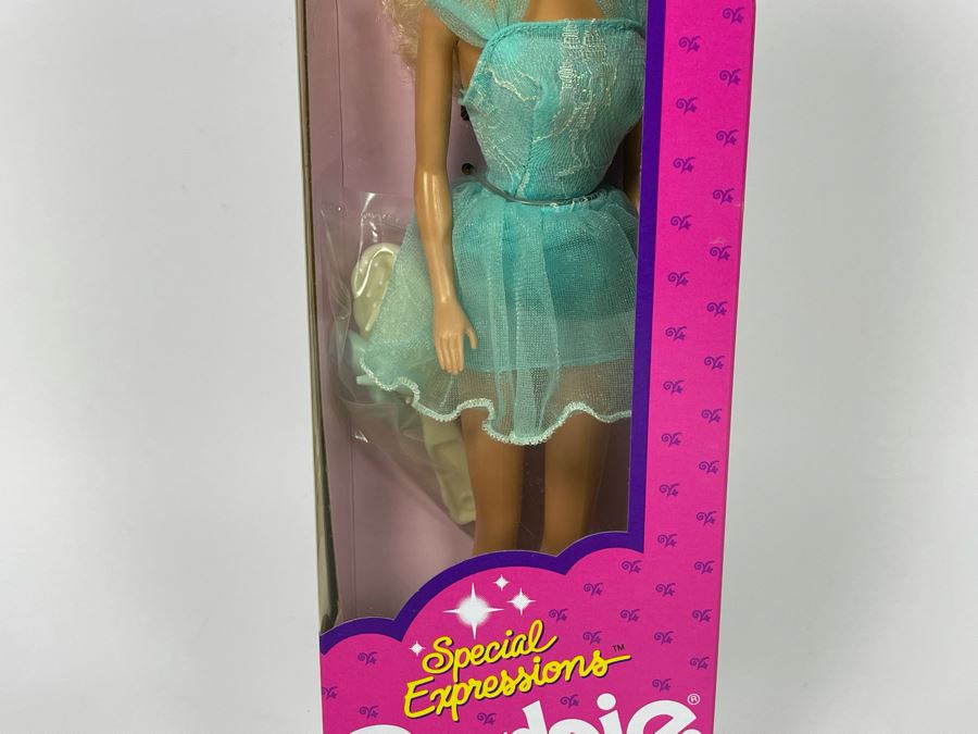 Special Expressions Barbie Doll Woolworth Special Edition New In Box Mattel 1991 [Photo 3]