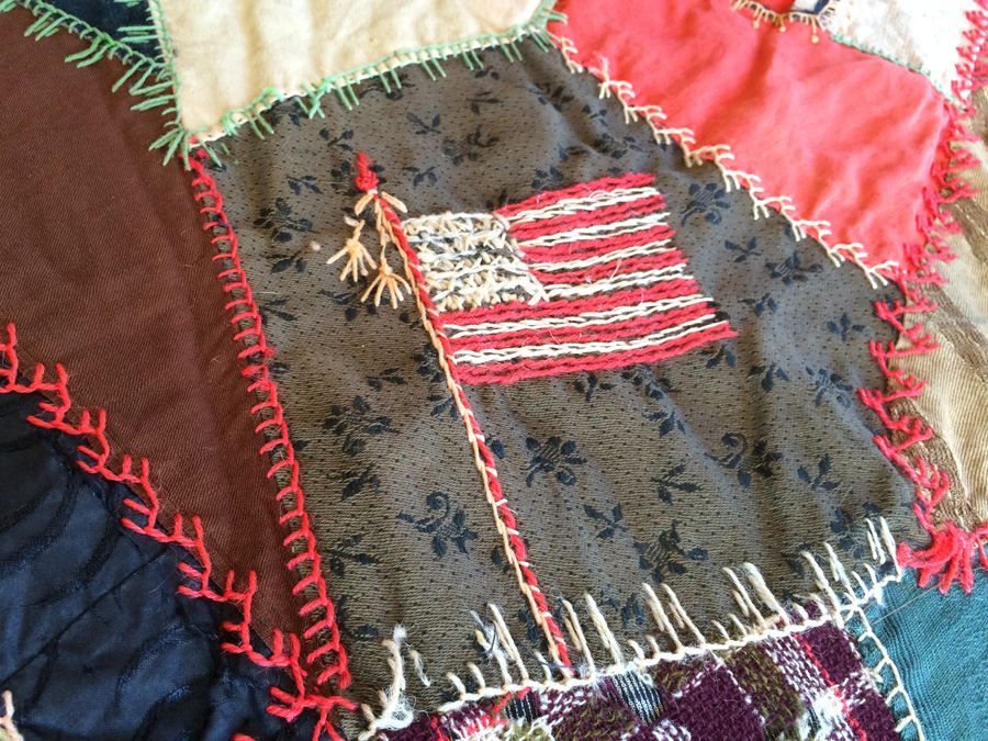 Crazy Quilt [Photo 5]