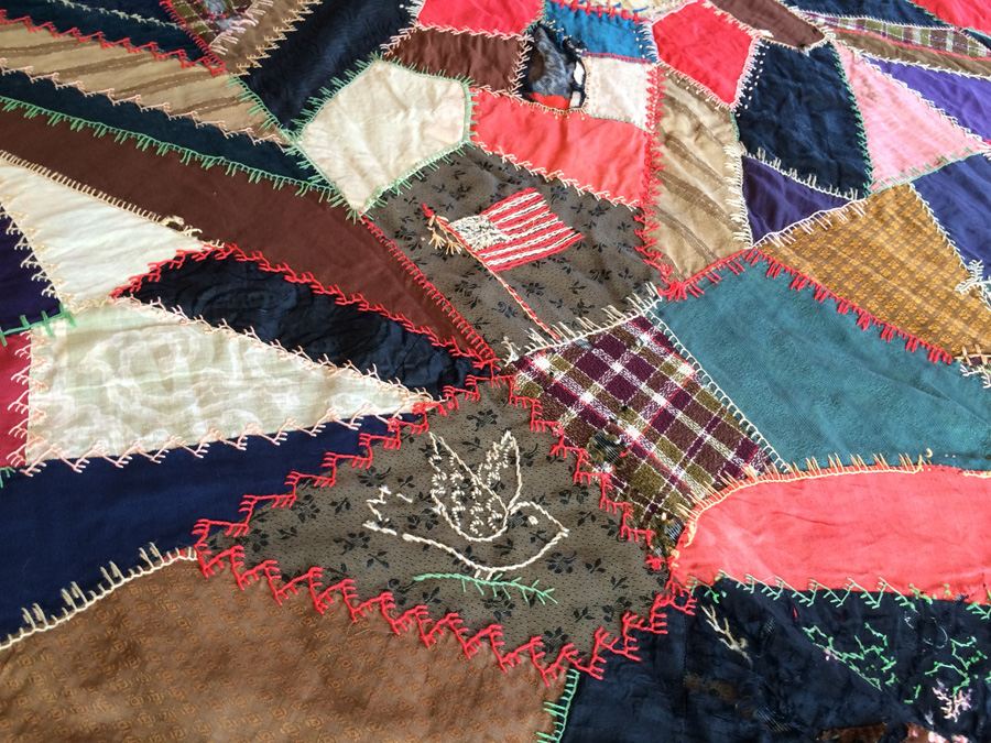 Crazy Quilt [Photo 3]