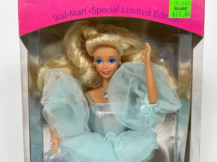 Dream Fantasy Barbie Doll Wal-Mart Special Limited Edition New In Box Mattel 1990 [Photo 3]