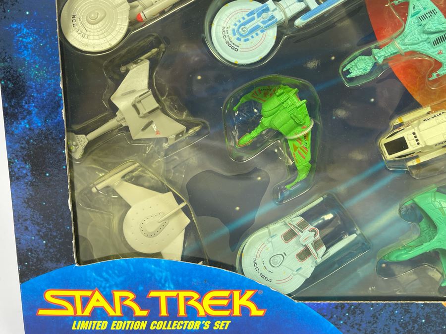 Star Trek Limited Edition Collector's Set Micro Machines Space Special Limited Edition U.S.S. Enterprise [Photo 4]