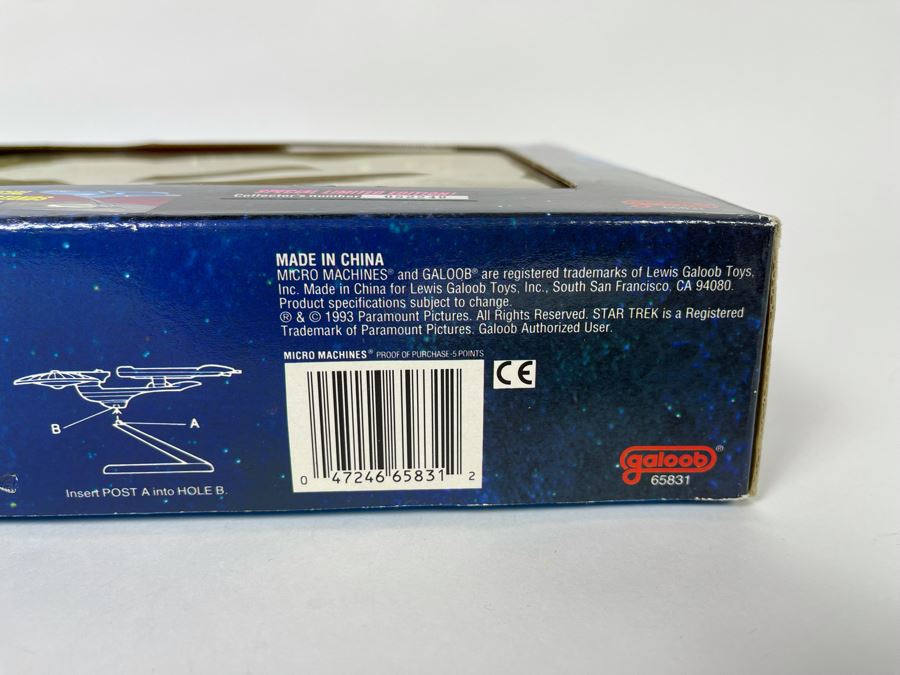 Star Trek Limited Edition Collector's Set Micro Machines Space Special Limited Edition U.S.S. Enterprise [Photo 9]