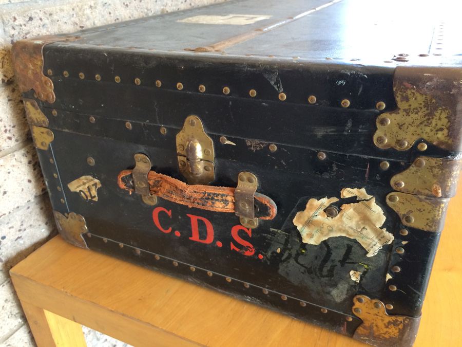 Vintage Black Trunk [Photo 7]