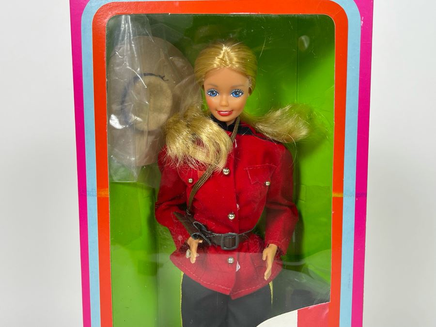 Canadian Barbie New In Box Doll Mattel 1987 [Photo 2]