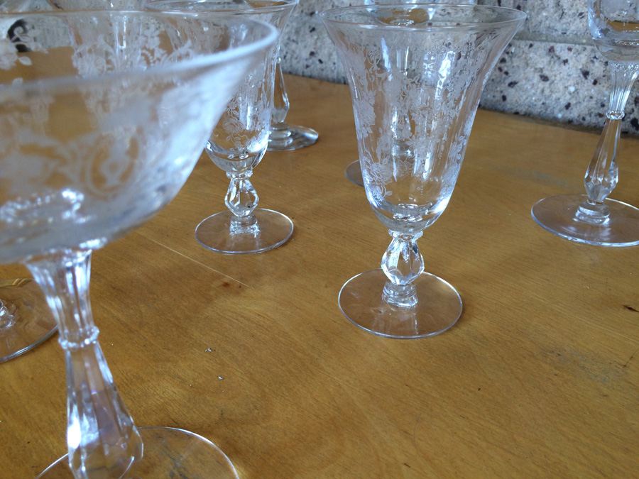 Depression Glass Stemware - 12 Glasses [Photo 15]