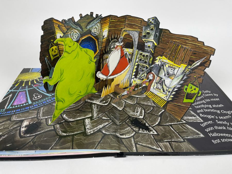 Tim Burton's The Nightmare Before Christmas Super Pop-Up Book [Photo 8]