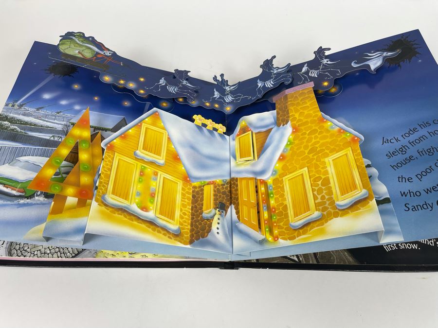 Tim Burton's The Nightmare Before Christmas Super Pop-Up Book [Photo 7]