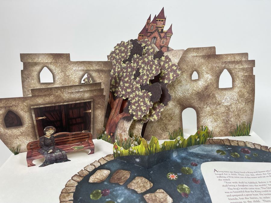 Sleeping Beauty Pop-Up Book By Louise Rowe [Photo 5]