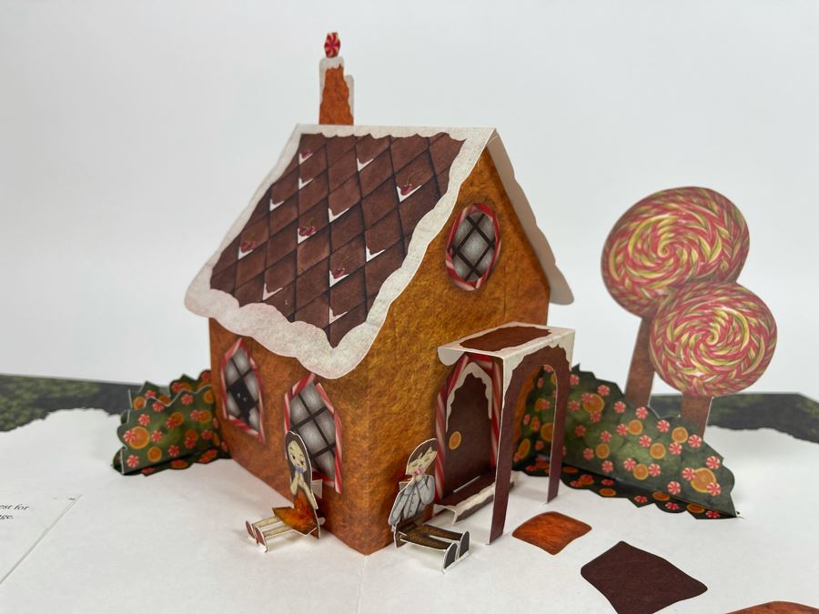 Hansel And Gretel Pop-Up Book By Louise Rowe [Photo 10]
