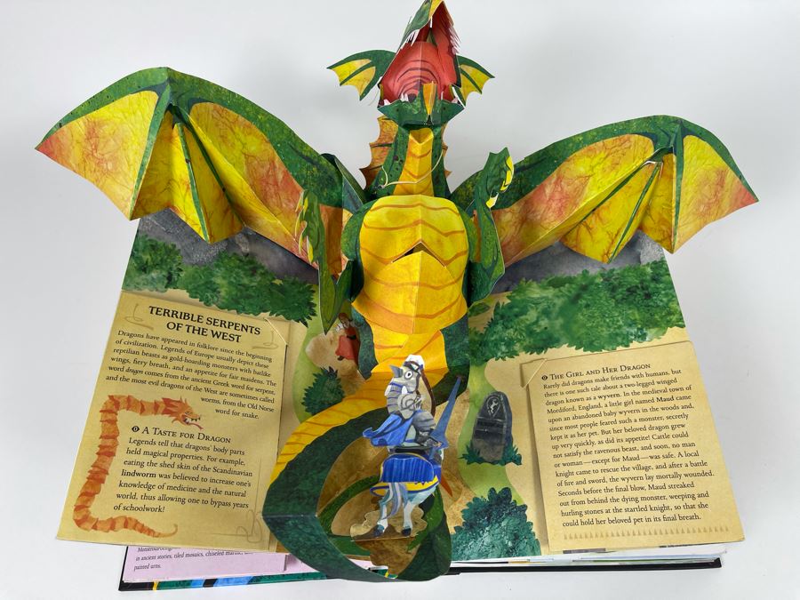 Dragons & Monsters Pop-Up Book [Photo 9]