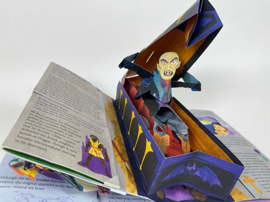 Dragons & Monsters Pop-Up Book [Photo 16]