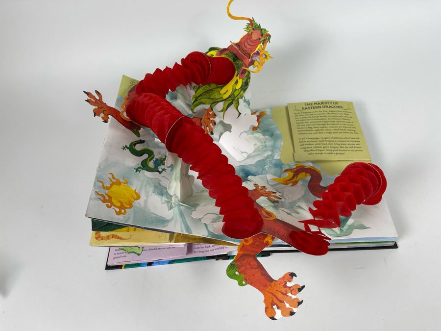 Dragons & Monsters Pop-Up Book [Photo 12]