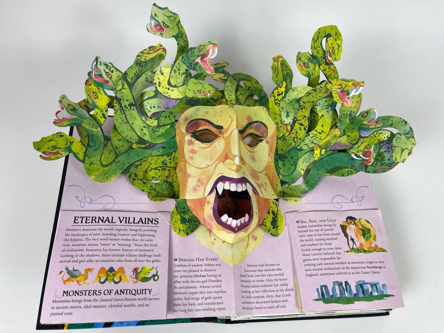 Dragons & Monsters Pop-Up Book [Photo 6]