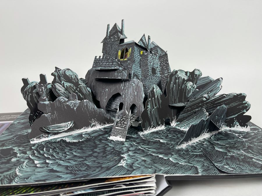 Edgar Allan Poe The Raven Pop-Up Book [Photo 10]