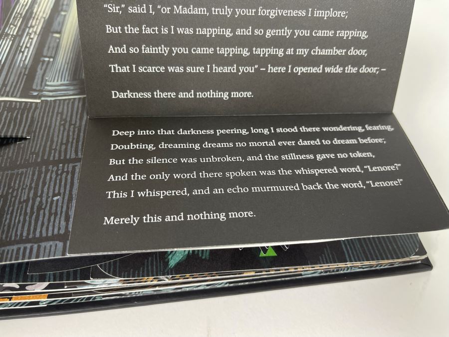 Edgar Allan Poe The Raven Pop-Up Book [Photo 5]