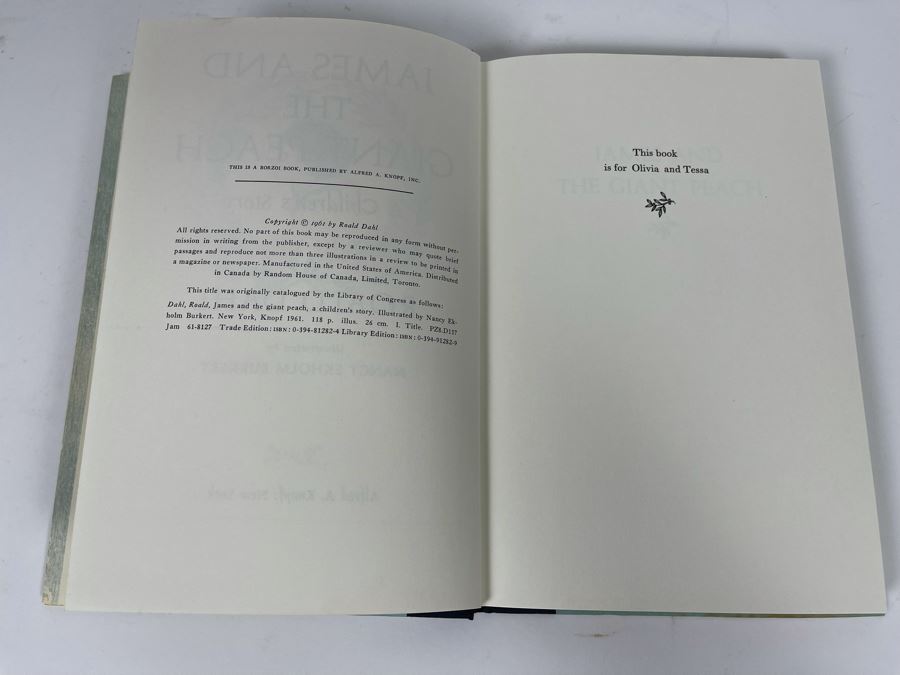 Early Copy Of James And The Giant Peach Hardcover Book With Dust Jacket By Roald Dahl [Photo 5]