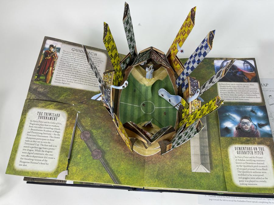 Pop-Up Guide To Hogwarts From The Films Of Harry Potter Deluxe Edition Retails $79 [Photo 7]