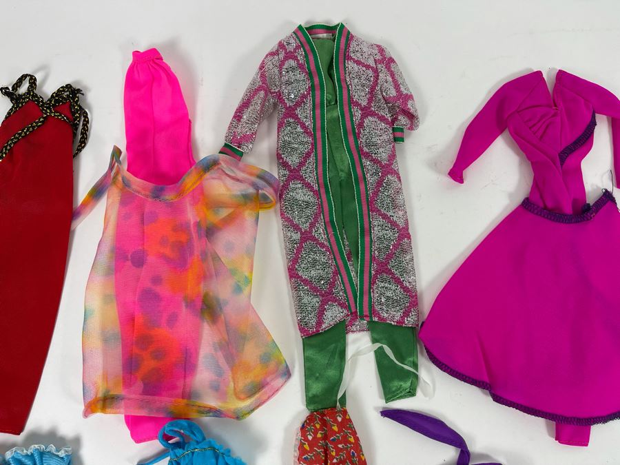 Collection Of Mattel Barbie Clothes [Photo 4]