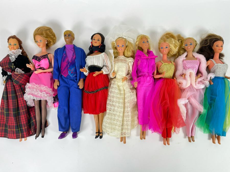 Nine Mattel Barbie Dolls Out Of Package [Photo 2]