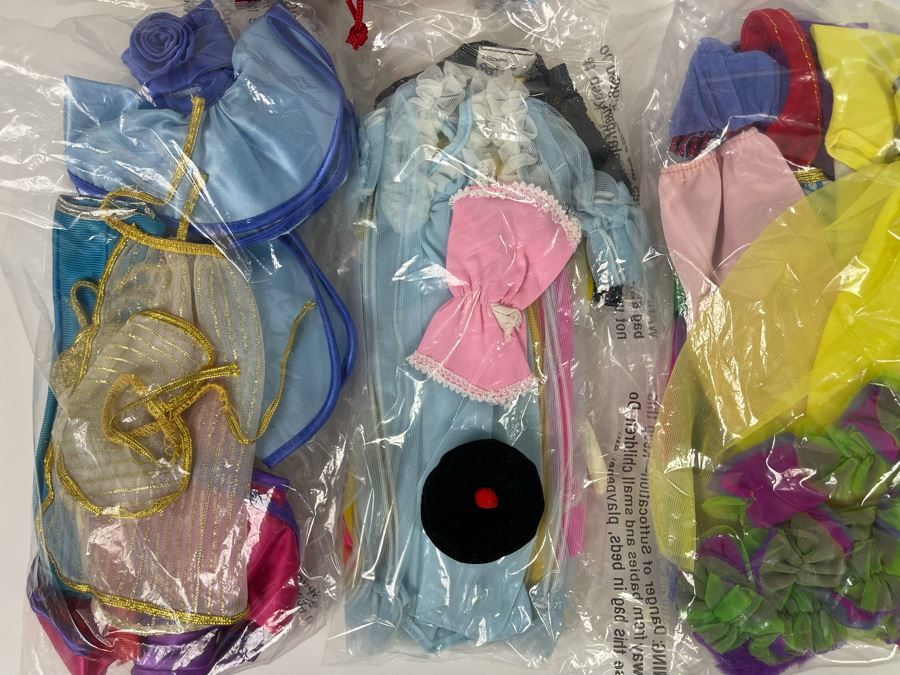 Collection Of Mattel Barbie Clothes [Photo 4]