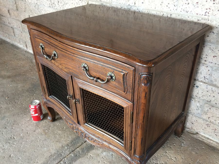 Henredon Nightstand [Photo 3]