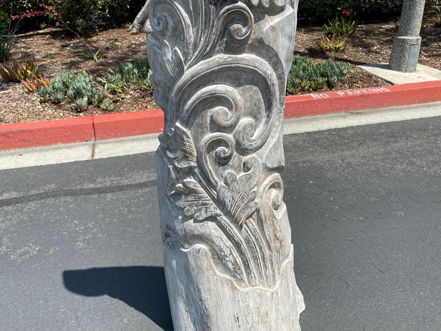 Large Original Carved Tree Trunk Floral Design [Photo 6]