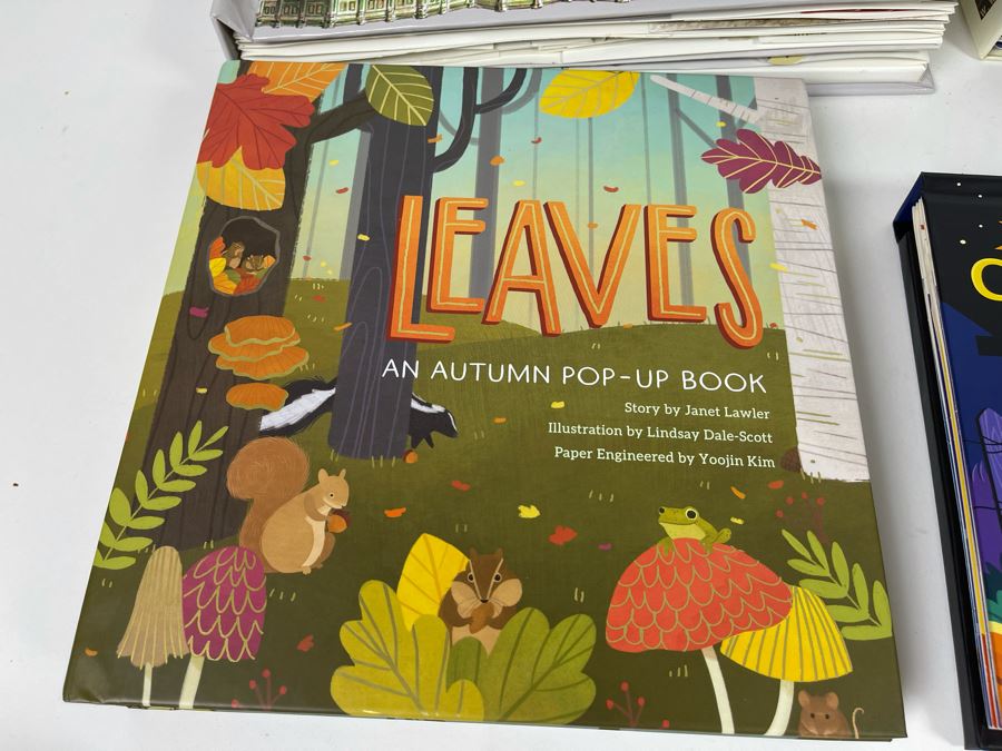 JUST ADDED - Pop-Up Book Collection: Fishing For The Moon By Lulu Hansen, Architecture, America's National Parks, Leaves And Charlie Brown It's The Great Pumpkin [Photo 9]