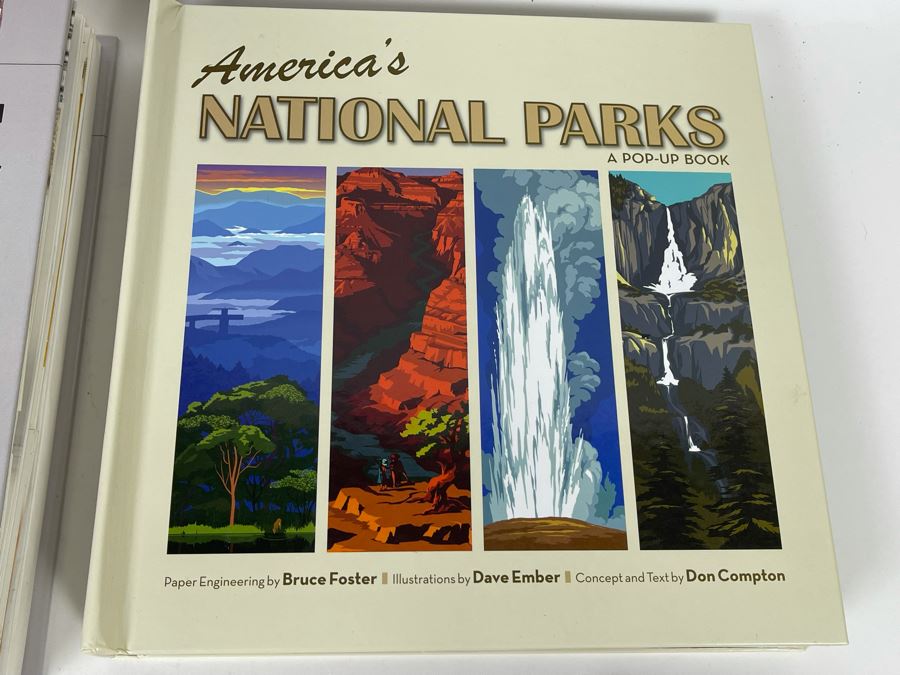 JUST ADDED - Pop-Up Book Collection: Fishing For The Moon By Lulu Hansen, Architecture, America's National Parks, Leaves And Charlie Brown It's The Great Pumpkin [Photo 13]