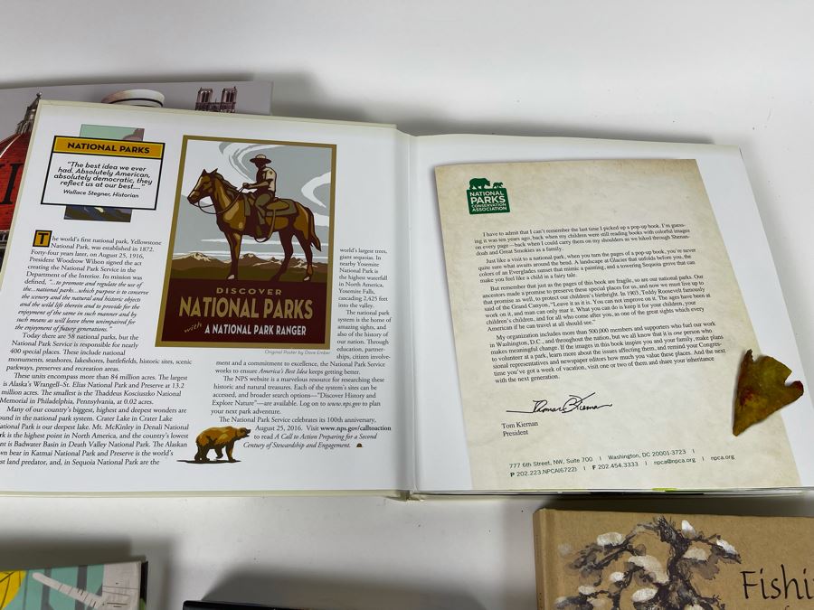 JUST ADDED - Pop-Up Book Collection: Fishing For The Moon By Lulu Hansen, Architecture, America's National Parks, Leaves And Charlie Brown It's The Great Pumpkin [Photo 15]