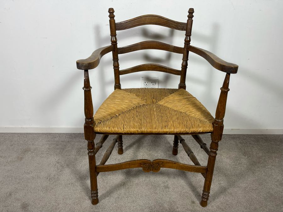 Vintage Rush Seat Armchair 22.5W X 18D X 35H [Photo 2]
