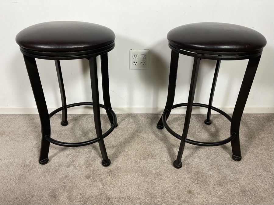 Pair Of Wesley Allen Heavy Swivel Backless Barstools 24H [Photo 3]