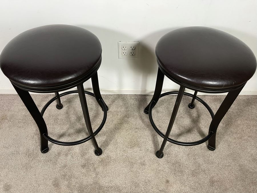 Pair Of Wesley Allen Heavy Swivel Backless Barstools 24H [Photo 4]