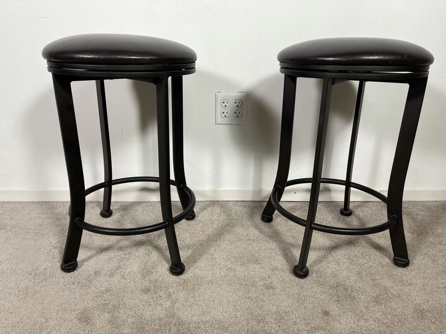 Pair Of Wesley Allen Heavy Swivel Backless Barstools 24H [Photo 2]