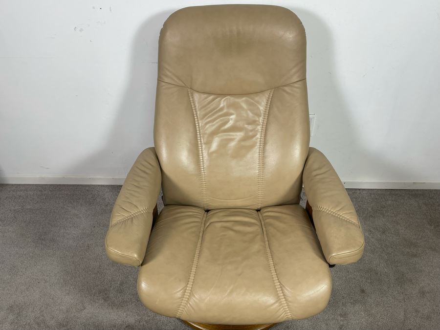 Ekornes Stressless Chair With Ottoman Made In Norway [Photo 9]