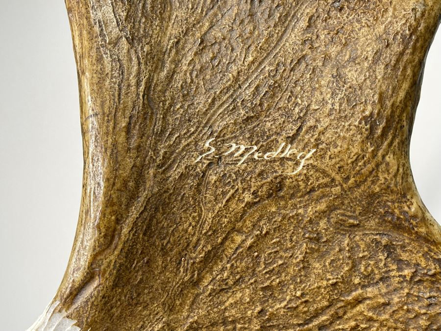 Impressive Large Shari Medley Hand Carved Moose Antler Sculpture Of Soaring Bald Eagle 34H X 24W X 20D [Photo 15]