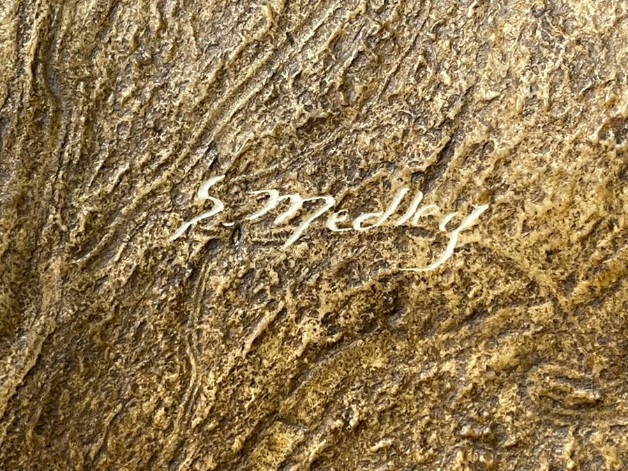 Impressive Large Shari Medley Hand Carved Moose Antler Sculpture Of Soaring Bald Eagle 34H X 24W X 20D [Photo 16]