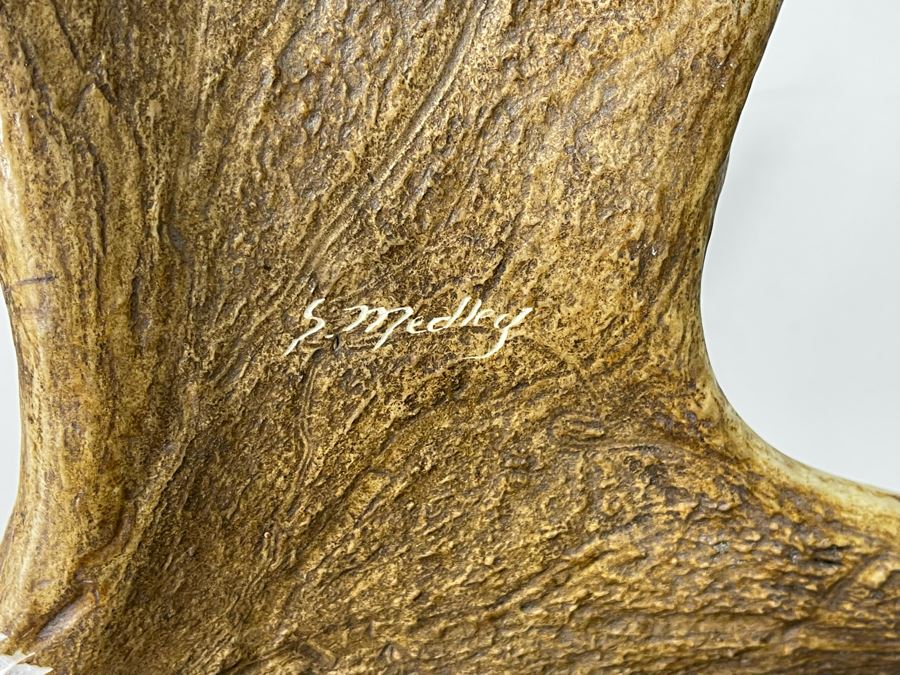 Impressive Large Shari Medley Hand Carved Moose Antler Sculpture Of Soaring Bald Eagle 34H X 24W X 20D [Photo 14]